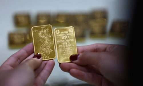 Giá vàng rung lắc ở mức đỉnh