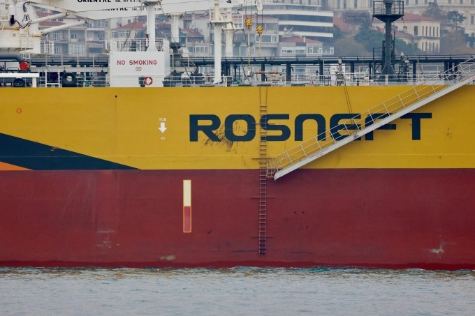 Tàu dầu của Rosneft tại Istanbul (Thổ Nhĩ Kỳ) tháng 11/2024. Ảnh: Reuters