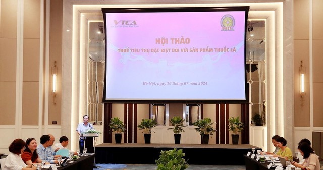 Người tiêu dùng sẽ giảm hút thuốc lá khi thuế tăng sốc?- Ảnh 3. Người tiêu dùng sẽ giảm hút thuốc lá khi thuế tăng sốc?- Ảnh 3.