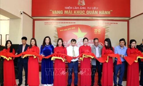 Khai mạc Triển lãm ảnh, tư liệu ‘Vang mãi khúc quân hành’