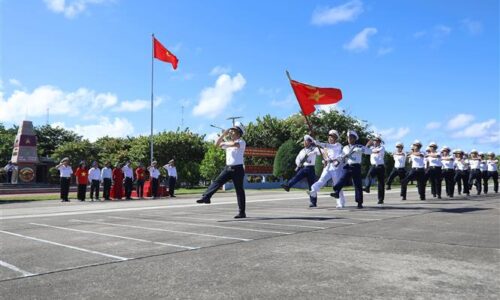 Tiếng đàn ghi ta trên đảo Trường Sa Lớn