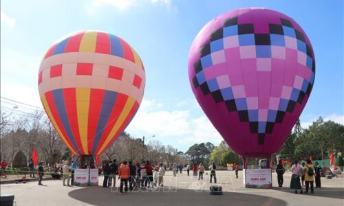 Du lịch tạo đà tăng trưởng đầu năm 2026