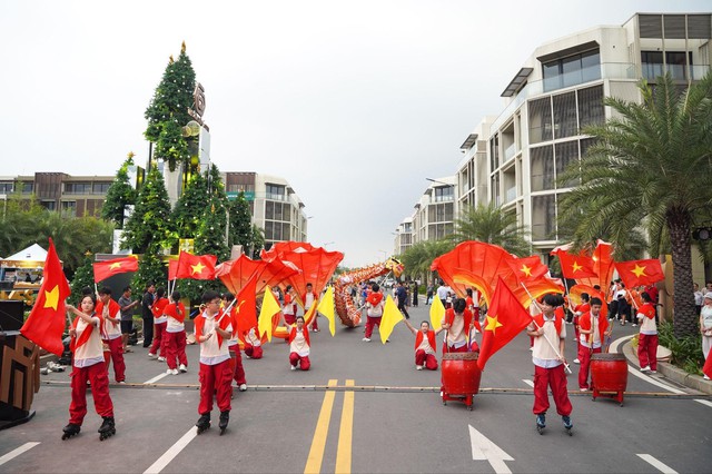 Global Festive - Thắp sáng mùa lễ hội tại The Global City - Ảnh 3.