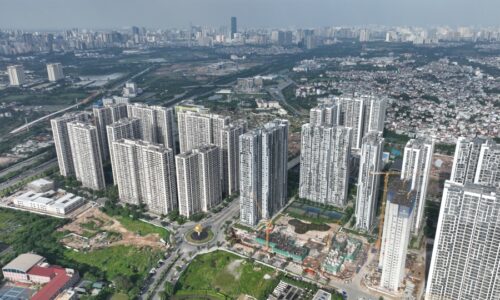 Thị trường bất động sản bấn loạn, tăng giá khó kiểm soát