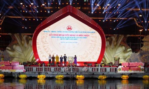 Ninh Bình đón nhận danh hiệu Di tích Quốc gia đặc biệt cho quần thể danh thắng Tam Chúc
